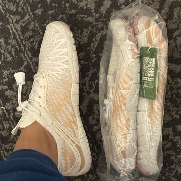 SOLD - Picture 5 of 7